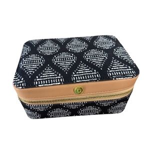 DōTERRA Essential Oil Storage Case – Tribal Pattern Travel Organizer